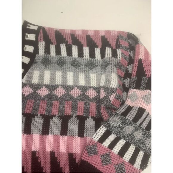 Vintage Patterned Sweater - Picture 3 of 9